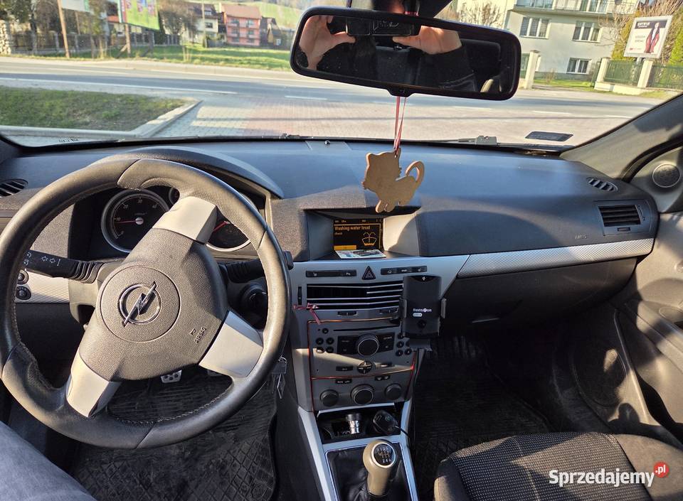 Sprzedam Opel Astra H GTC 19 CDTI120 2006r z