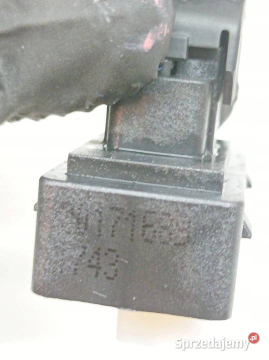 PRZEŁĄCZNIK SZYB PRAWY TYŁ 30171689 Alfa Romeo