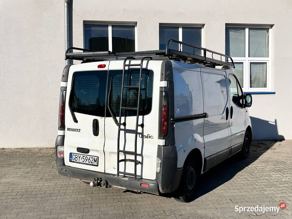Renault Trafic 20 101 2006 Biały manualna Miastko