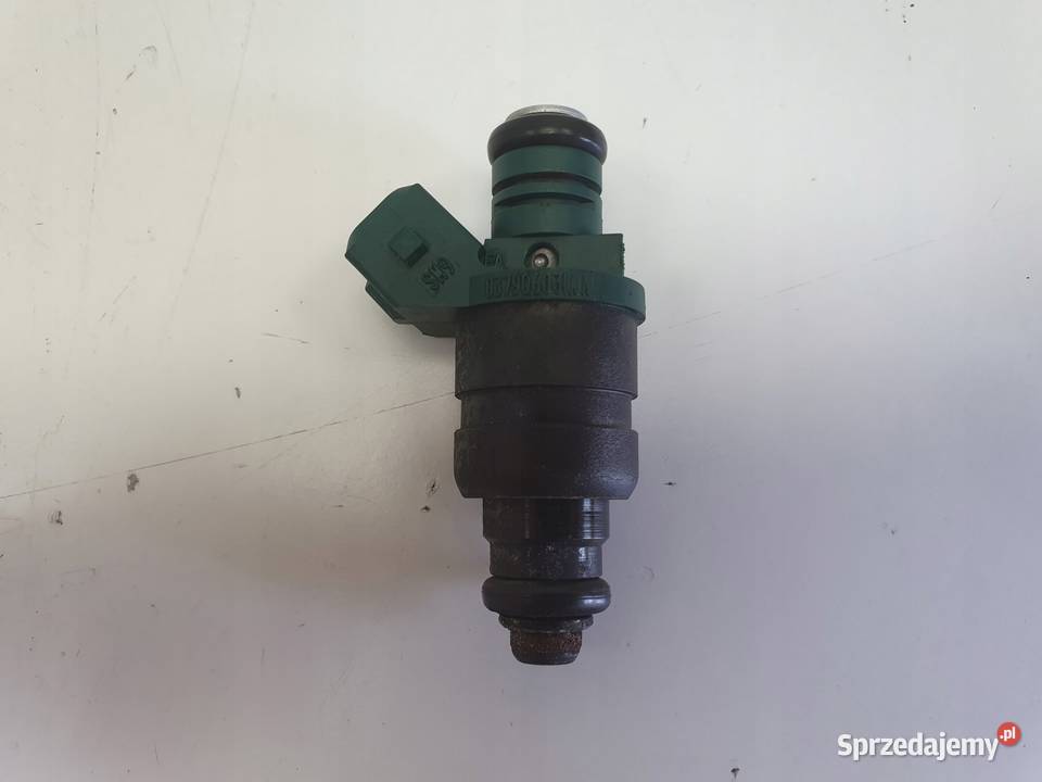 Audi A3 8L 16 8V WTRYSKIWACZ wtrysk 037906031AA Janów sprzedam