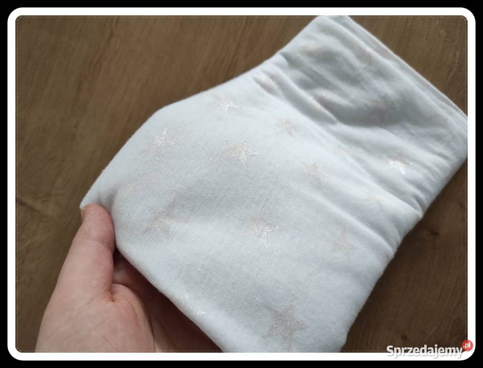 Biała lekka chusta szal damski w gwiazdki Płock