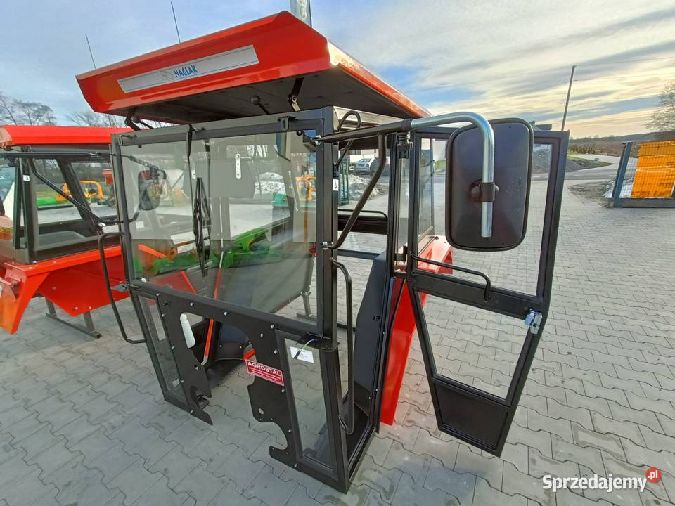 Kabina ciągnikowa NAGLAK do c330 z błotnikami MF Części zamienne Tarnogród