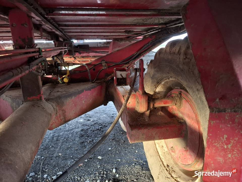 Rozrzutnik obornika rozsiewacz wapna 12 ton Rozrzutniki obornika Rozrzutniki obornika Wola Trzydnicka