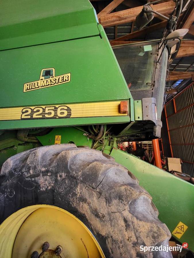 Kombajn zbożowy John Deere 2256 lubelskie