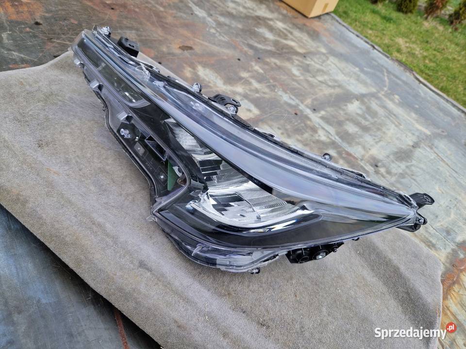 Toyota Corolla E210 E21 HB Kombi reflektor Full Mielec