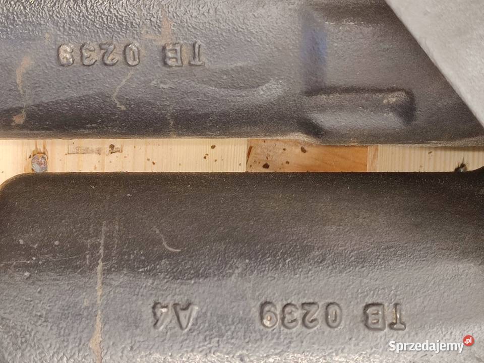 Podstawa filtra oleju TB 0146 A2 Valtra N91 wielkopolskie Wilkowo