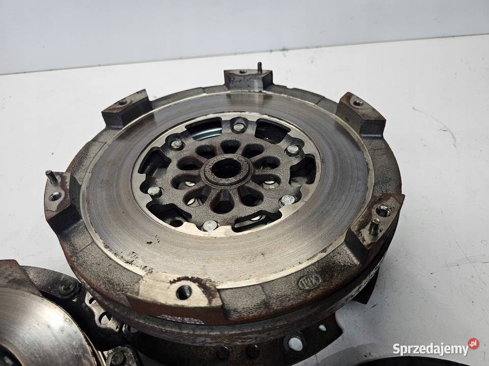 SPRZĘGŁO KOŁO DWUMAS DWUMASOWE AUDI A4 B8 A5 30 Przystajń sprzedam