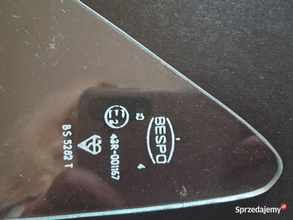 Szyba boczna trójkątna BESPO Pozostałe mazowieckie Warszawa