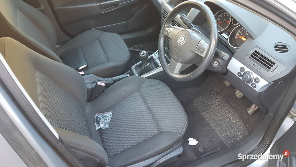 Opel Astra H 16 benzyna 2005 r na części Namysłów