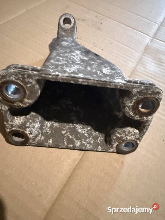 BMW e24 e28 łapa silnika prawa OE 1175592 Pozostałe śląskie Jastrzębie-Zdrój