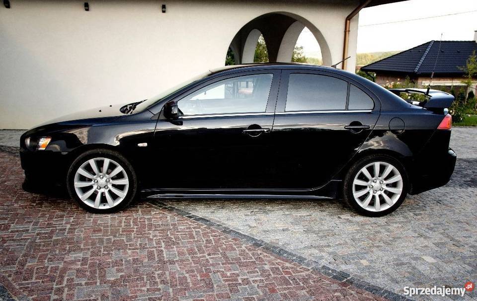 Mitsubishi Lancer NAVIXENONSKÓRA