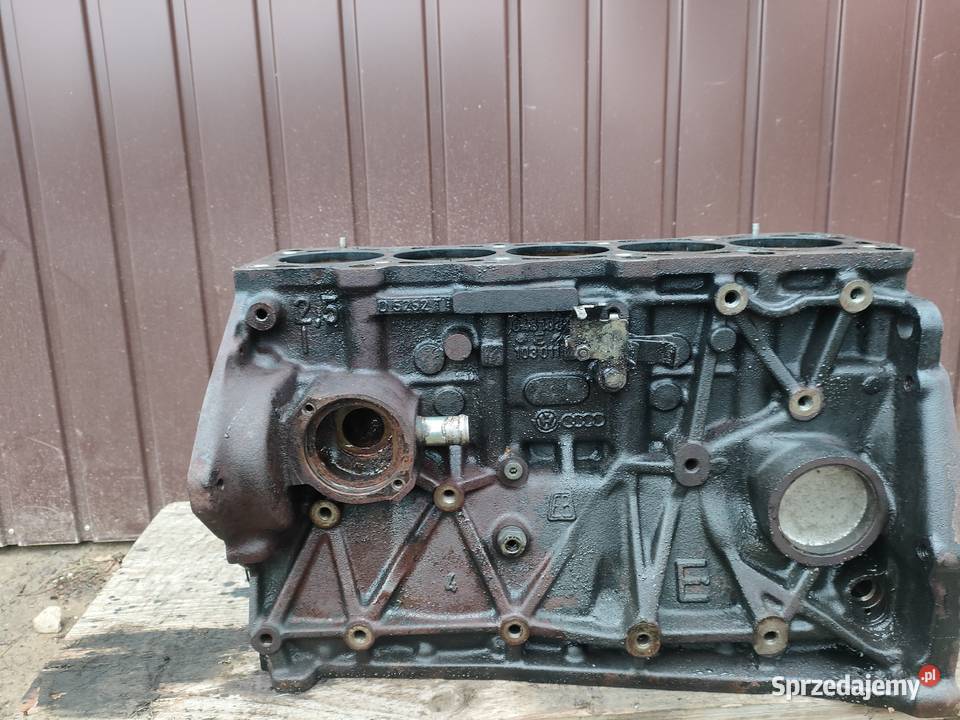 Sprzedam blok silnika 25 TDI 88kw Rzepedź