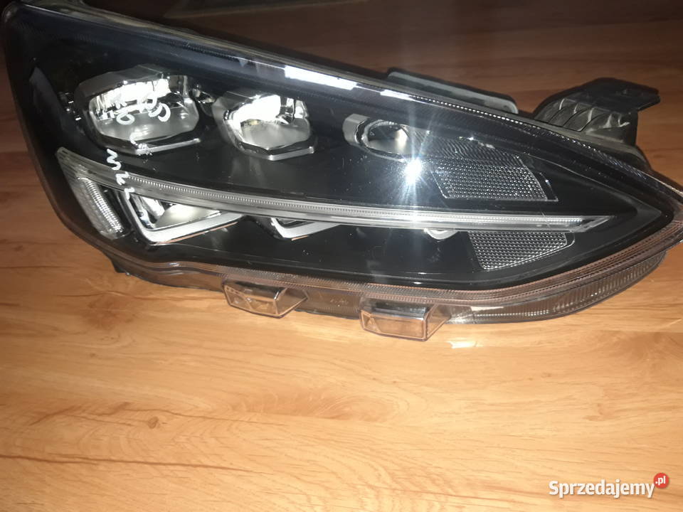 LampaReflektor Full Led Ford Focus MK4 Prawy Niżatyce