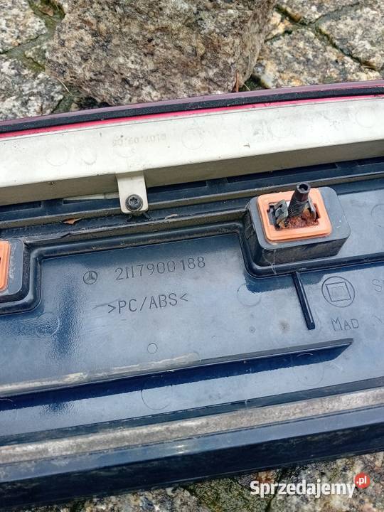 Spojler lotka klapy bagażnika Mercedes W211 Karoseria Ciechanów
