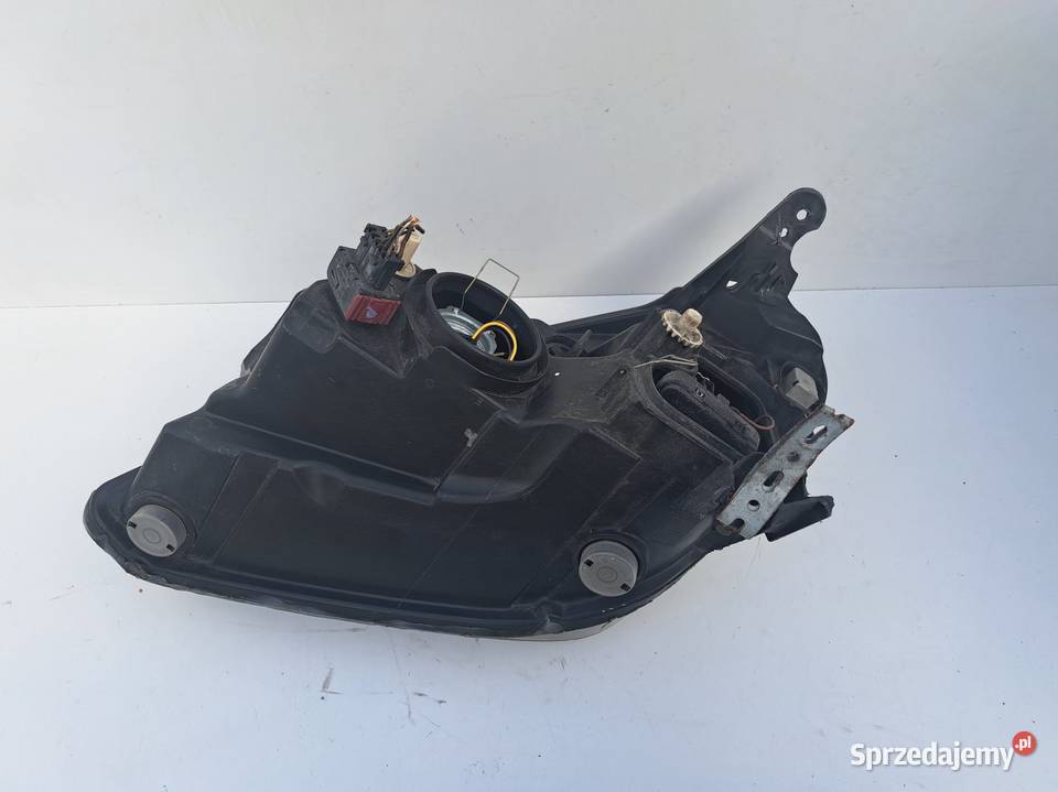 OPEL TIGRA LAMPA PRZÓD PRZEDNIA PRAWA EUROPA osobowe wielkopolskie Słowikowo