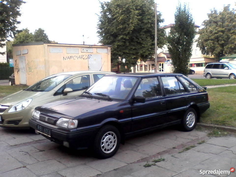 Sprzedam poloneza caro 16gli z radio / CD Warszawa sprzedam