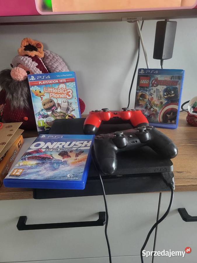 Sprzefam konsolę 4 Pozostałe Zalesna sprzedam