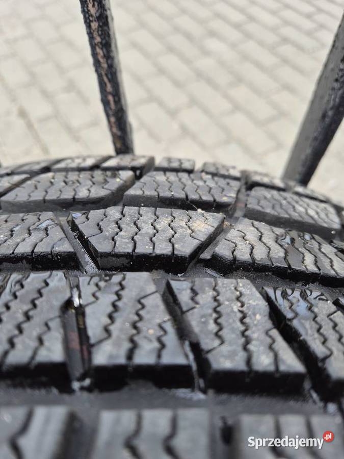 Felgi ENZO 17 5x112 ET35 opony 24545 R17