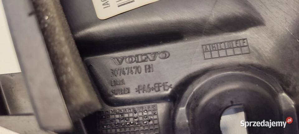 VOLVO V60 2020 RAMKA SZYBY PRAWY PRZÓD 30747470 sprzedam