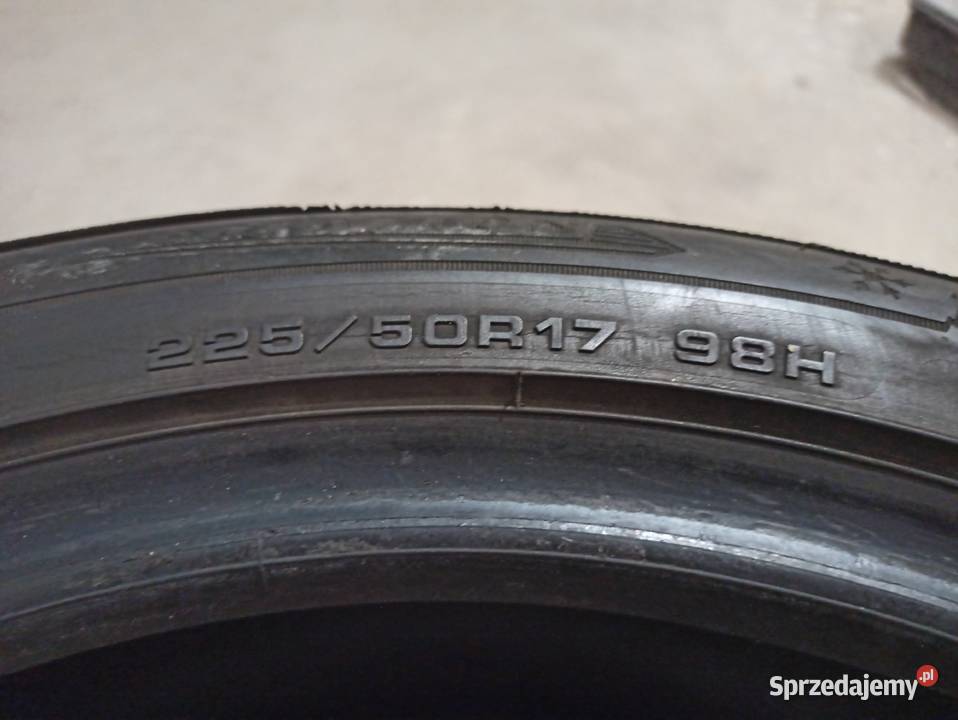 Opony Dunlop Winter Sport 5 4 22550 R 17 Pozostałe Gdańsk