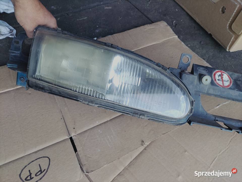 LAMPA PRZÓD PRZEDNIA PRAWA REFLEKTOR PRAWY FORD Oświetlenie sprzedam