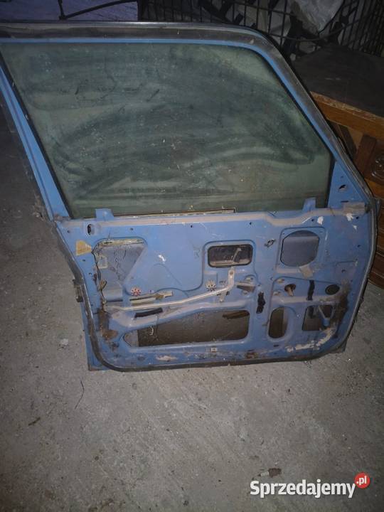 Drzwi Volvo serii 200 240245 sztuka pomorskie Bożepole Małe