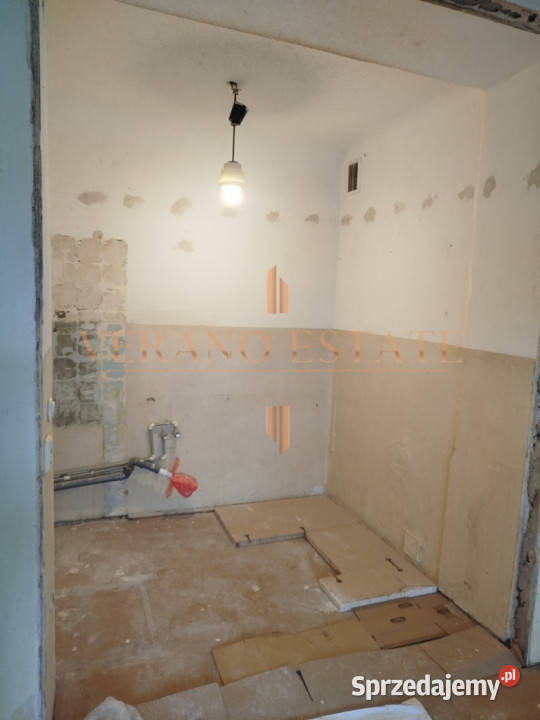 2 pokojowe mieszkanie 100m do metra kamienica