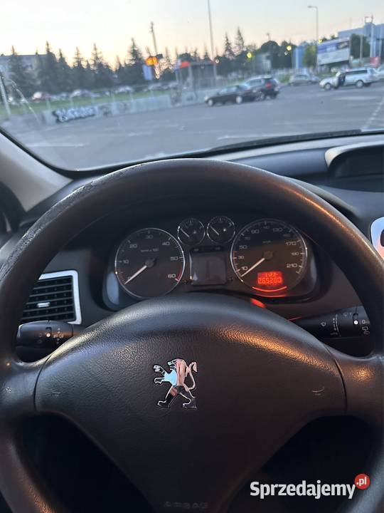 stanie mocno doinwestowane auto sprowadzony