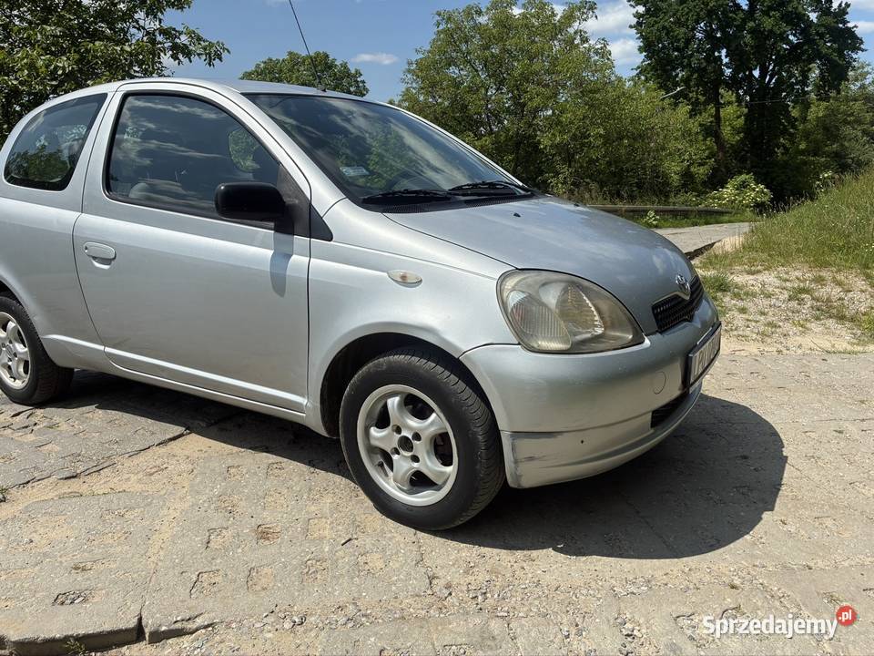 Totota Yaris 10 klimatyzacja wspomaganie kierownicy Góra Puławska sprzedam