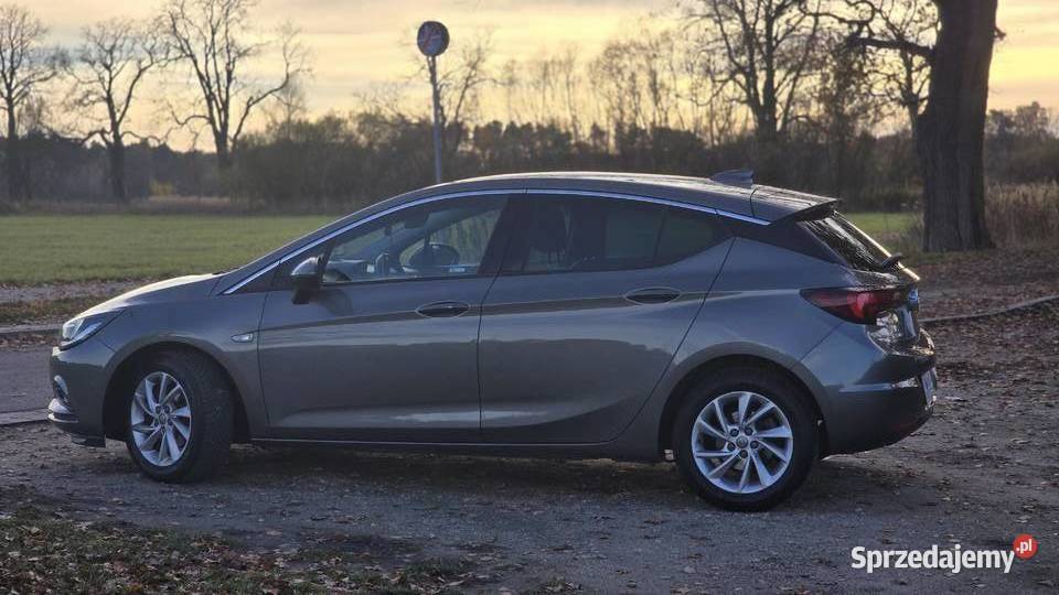 OPEL ASTRA 14 Benzyna Elite Polski Salon nieuszkodzony Wrocław