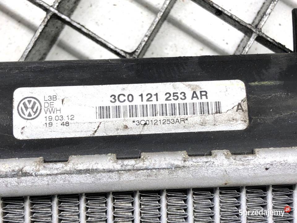 CHŁODNICA WODY VW PASSAT B7 20 140 1015 RADIATOR