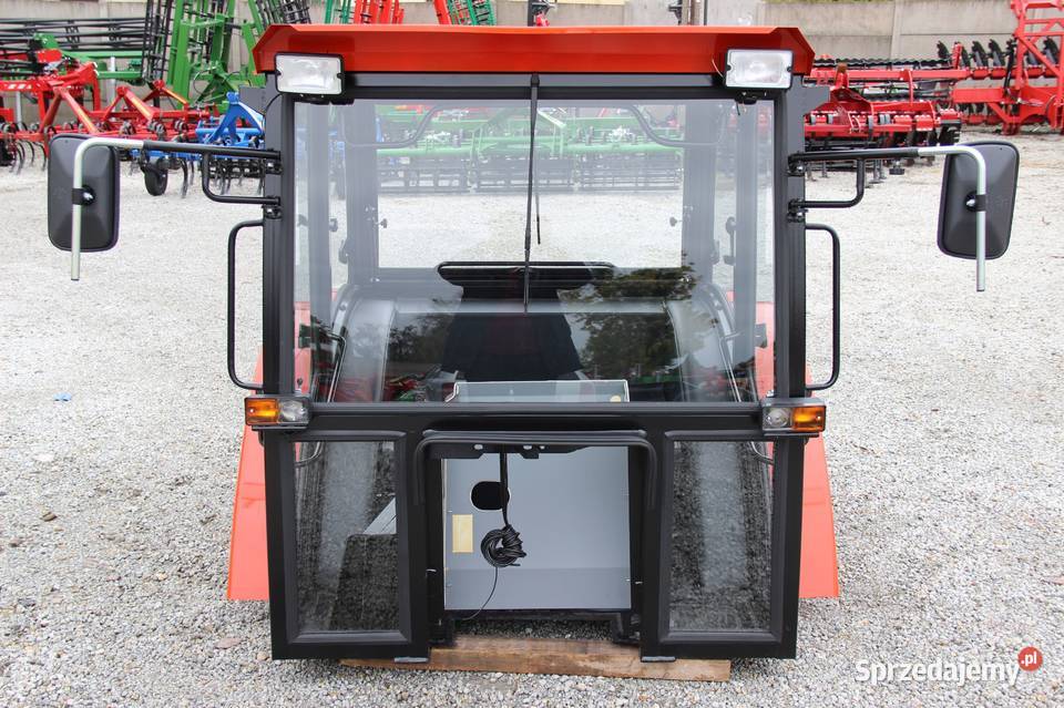 Kabina ciągnikowa do ciągnika MTZ 80 82 kabiny z Rogóźno