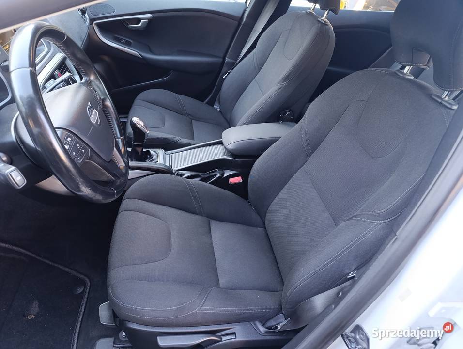 Volvo V40 20 diesel 2013r bogate wyposazenie Rok produkcji 2013 Motoryzacja Lgota-Mokrzesz