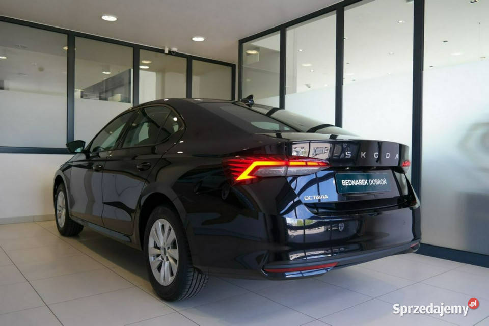 koda Octavia Drive Essence 20 TDI 150 DSG światła do jazdy dziennej Łódź