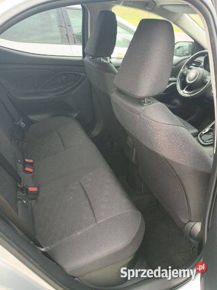 Toyota Yaris Hybrid 15 Style salon pierwszy Rok produkcji 2024 Katowice