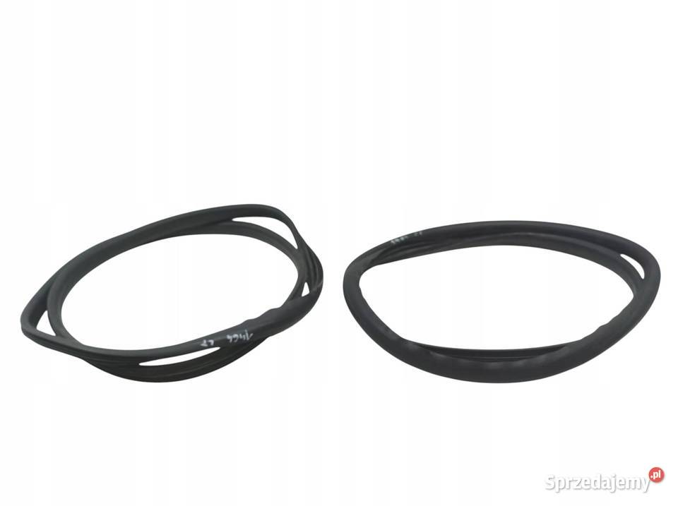 USZCZELKA DRZWI PRAWY LEWY TYŁ KPL KOMBI Rok produkcji 2016 sprzedam