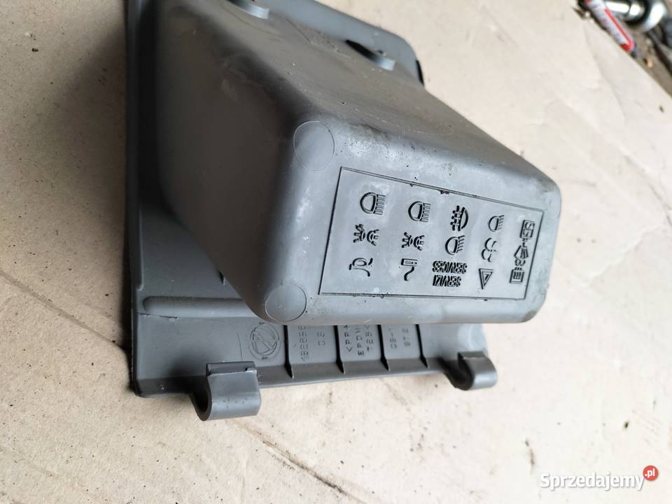 FIAT PUNTO 1 MK1 1826363 SCHOWEK KIEROWCY OSŁONA lubelskie