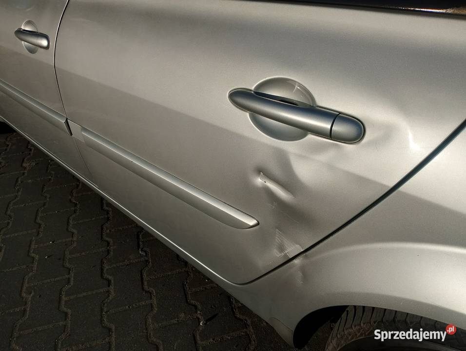 Renault Megane 127 benzyna 16 srebrny wielkopolskie Września