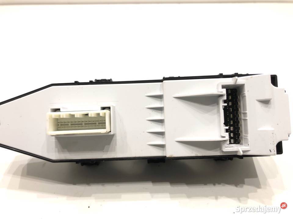 PRZEŁĄCZNIK SZYB HYUNDAI SANTA FE III 935702W510