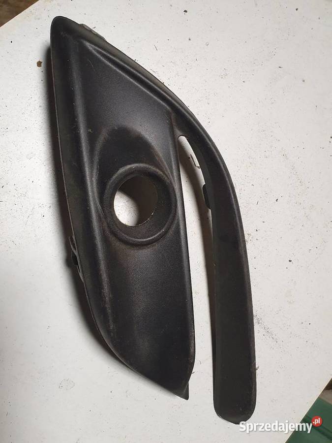 Mazda 3 III BM 17r Przód strona prawa kratka Białobrzegi