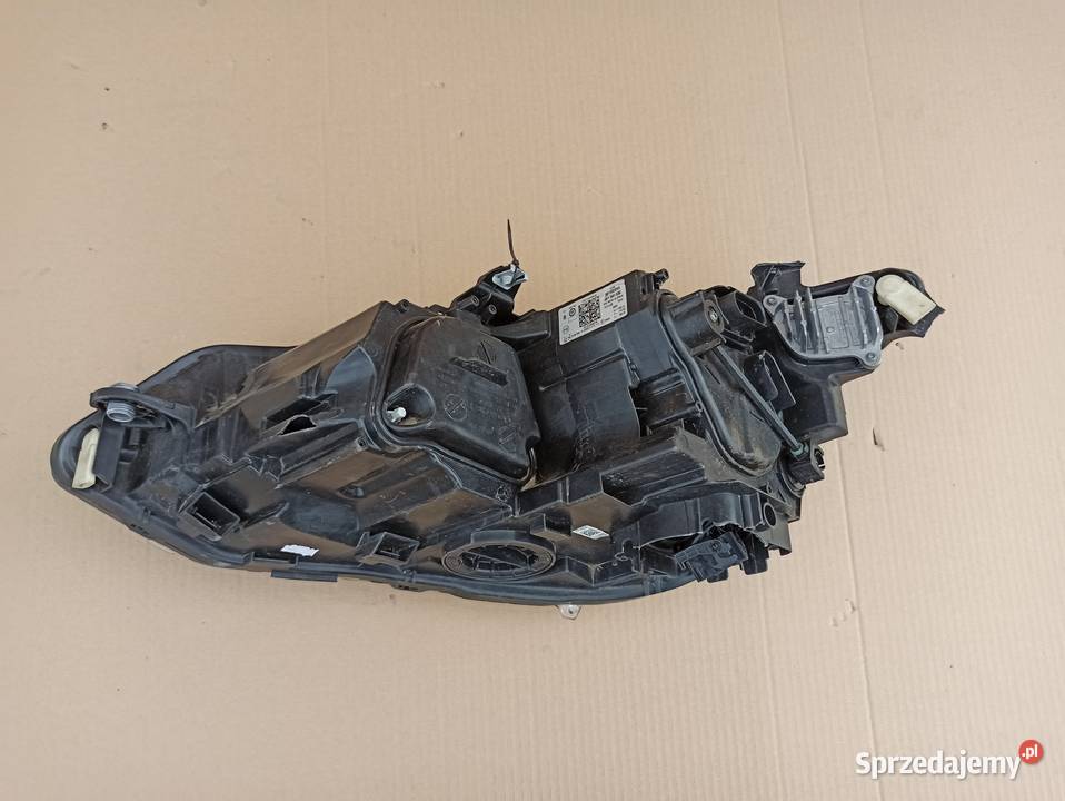 VW GOLF VIII 8 REFLEKTOR PRAWY LED LAMPA osobowe Trzciel
