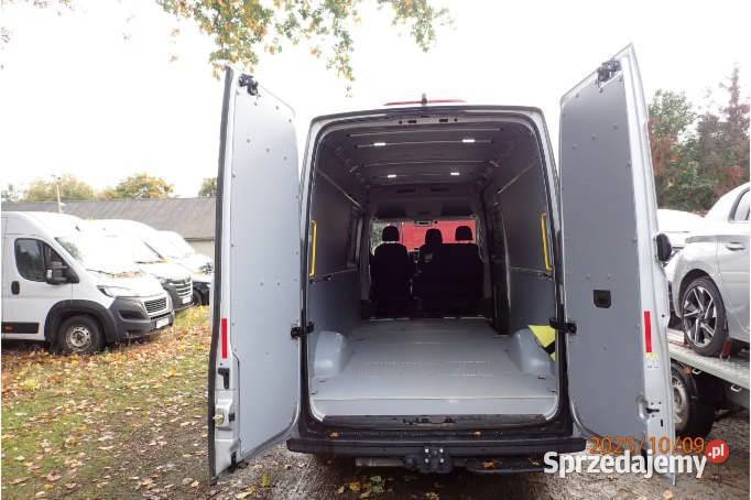 VOLKSWAGEN CRAFTER 2024 196800 ccm 177 automatyczna Warszawa