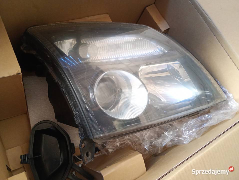Lampy przód Vectra C przedlift Dobryniów-Kolonia
