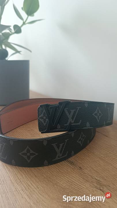 Czarny pasek l v Ełk