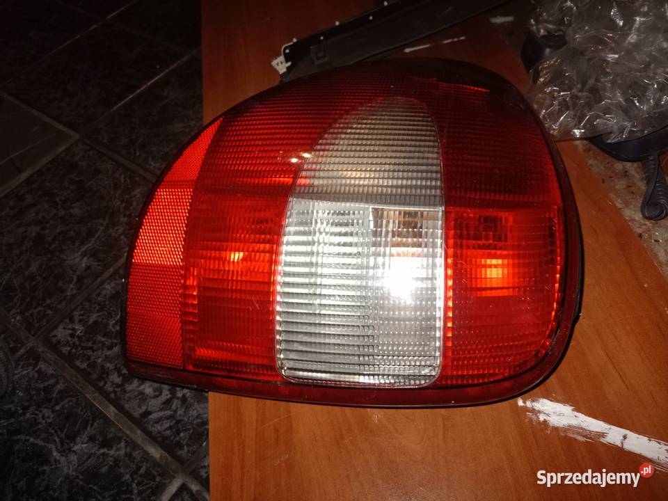 Chrysler Voyager Europa lampy tył