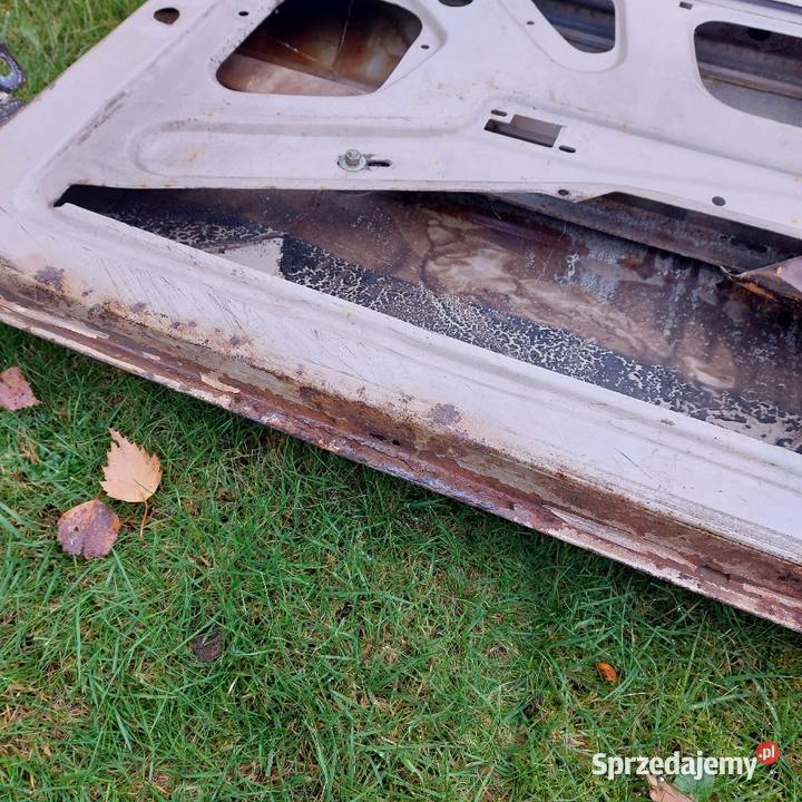 Drzwi prawe FIAT 126P FL do poprawek osobowe opolskie Olesno