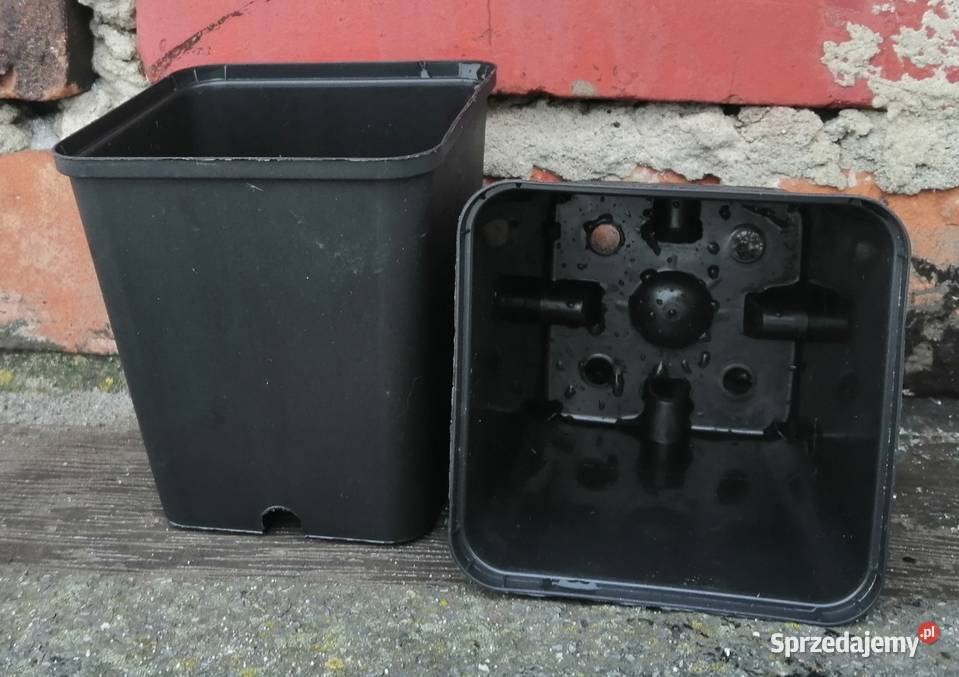 Doniczki produkcyjne P9 9x9x10 czarne 10 sztuk Dom i Ogród Siewierz