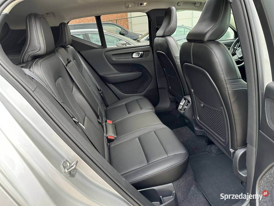 VOLVO XC40RDESIGN AWD 20 D4 190 SUV FV 23 elektrochrom. lusterko wst. Wojkowice