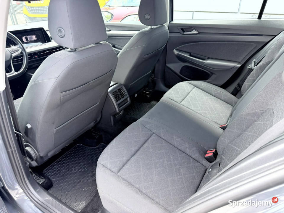 Volkswagen Golf Variant 20 TDI 20222023r Life Wrocław