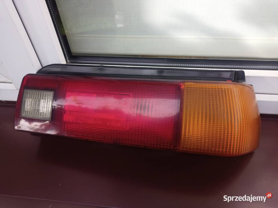 Daihatsu Charade G100 III 3 lampa tył tylna Sieradz